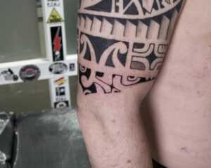 polinesio marquesano final tribal tattoo y piercing