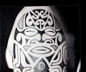 Polinesio Final tribal tattoo & piercing