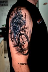 cover-up-bicicleta-finaltribal-tattoo-y-piercing