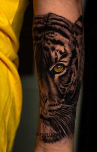 Tigre final tribal tattoo y piercing