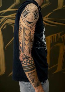 brazo samoano polinesio final tribal tattoo