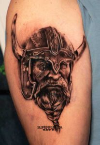 Tatuaje vikingo Cover Up final tribal tattoo